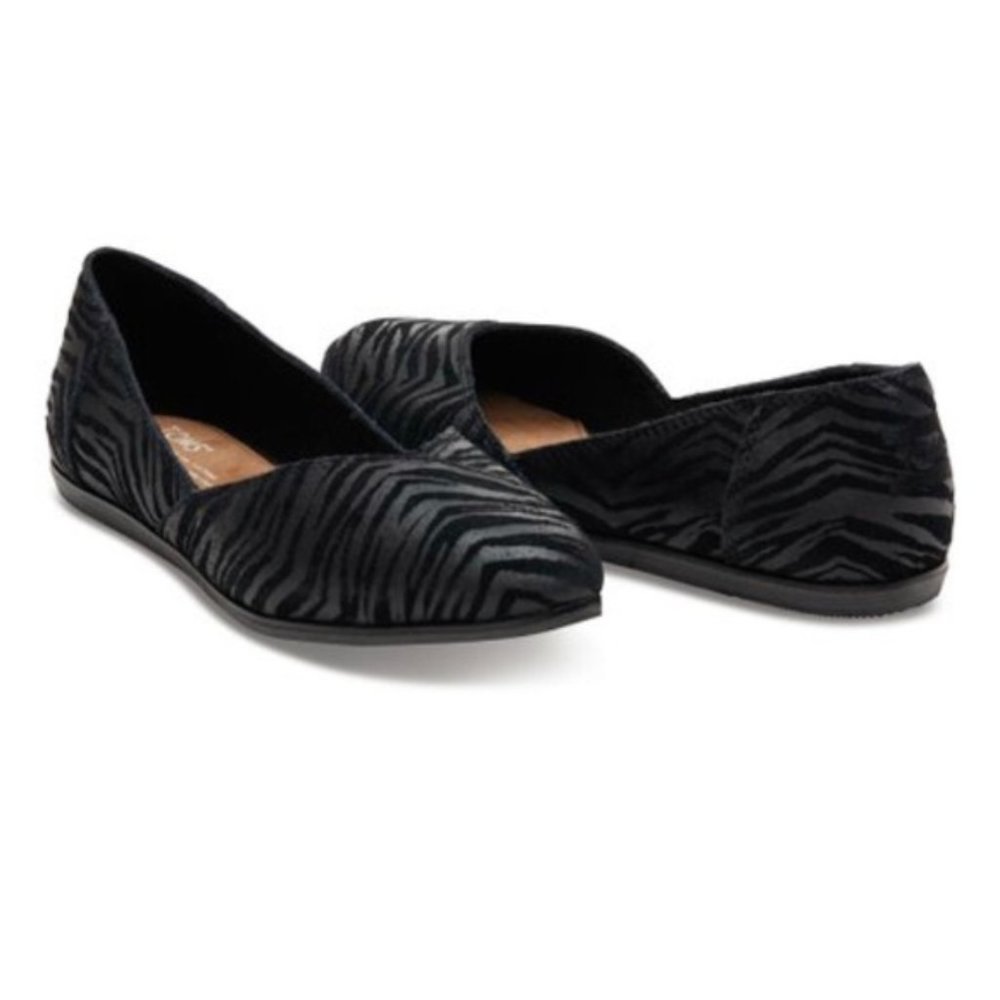Toms Jutti Zebra Print Almond Point Flats